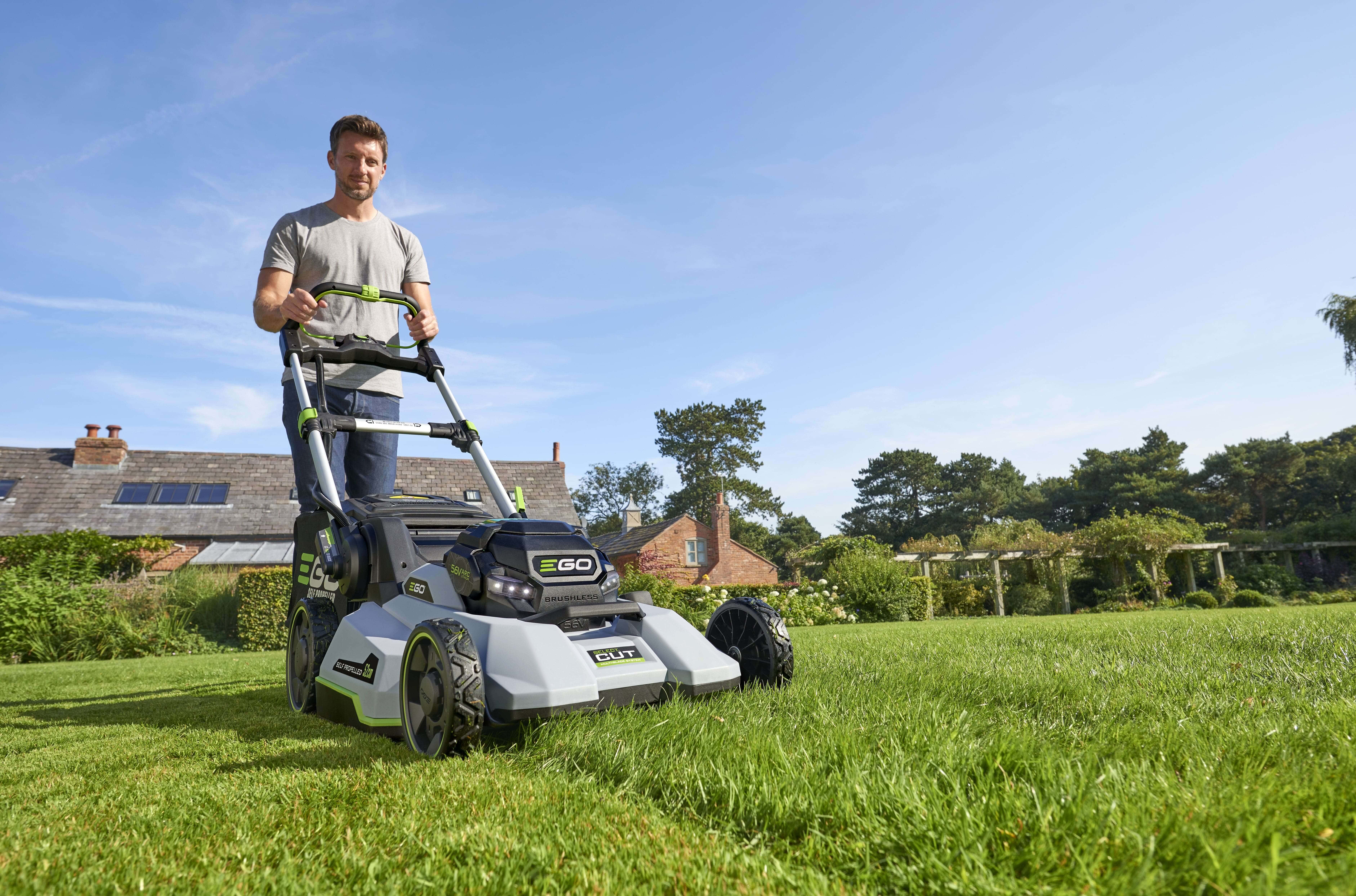 Quando sostituire le lame del tosaerba: 5 segnali da non ignorare